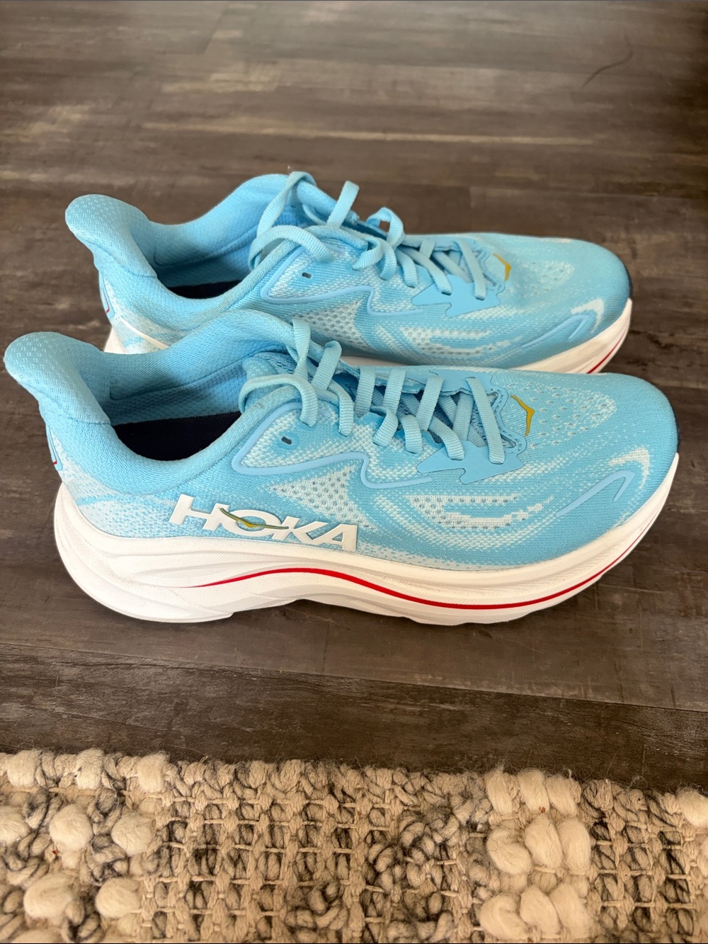 Hoka One One Clifton 10